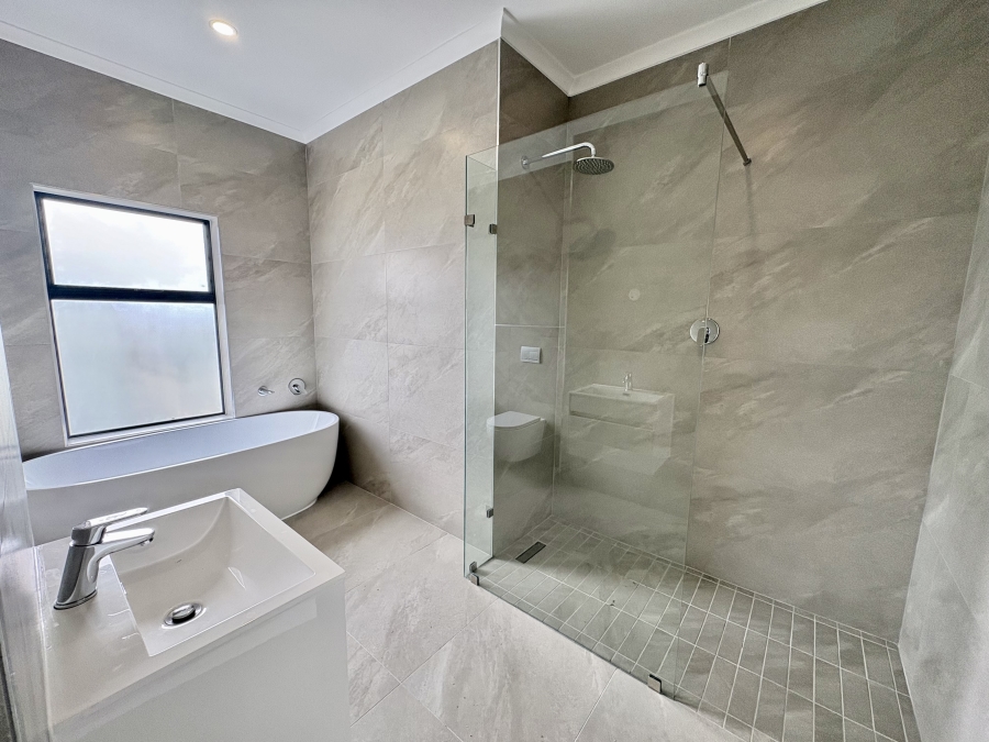 4 Bedroom Property for Sale in Sandown Western Cape